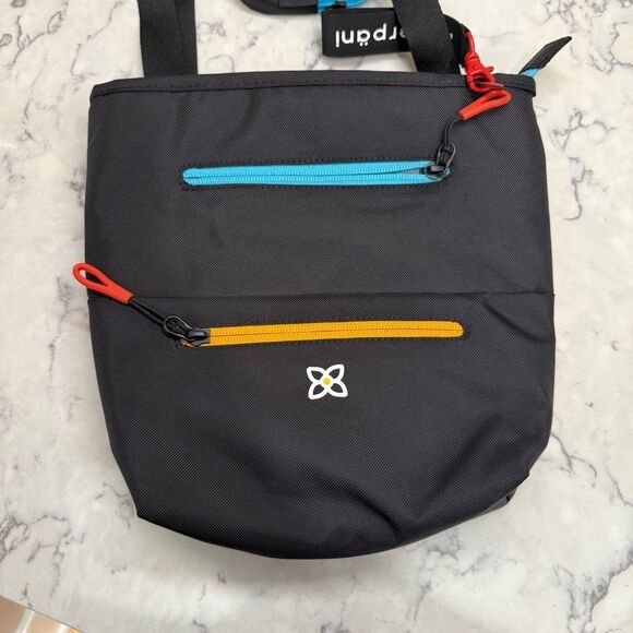 Sherpa I Sadie Black crossbody Messenger Bag with Color block - Picture 2 of 12